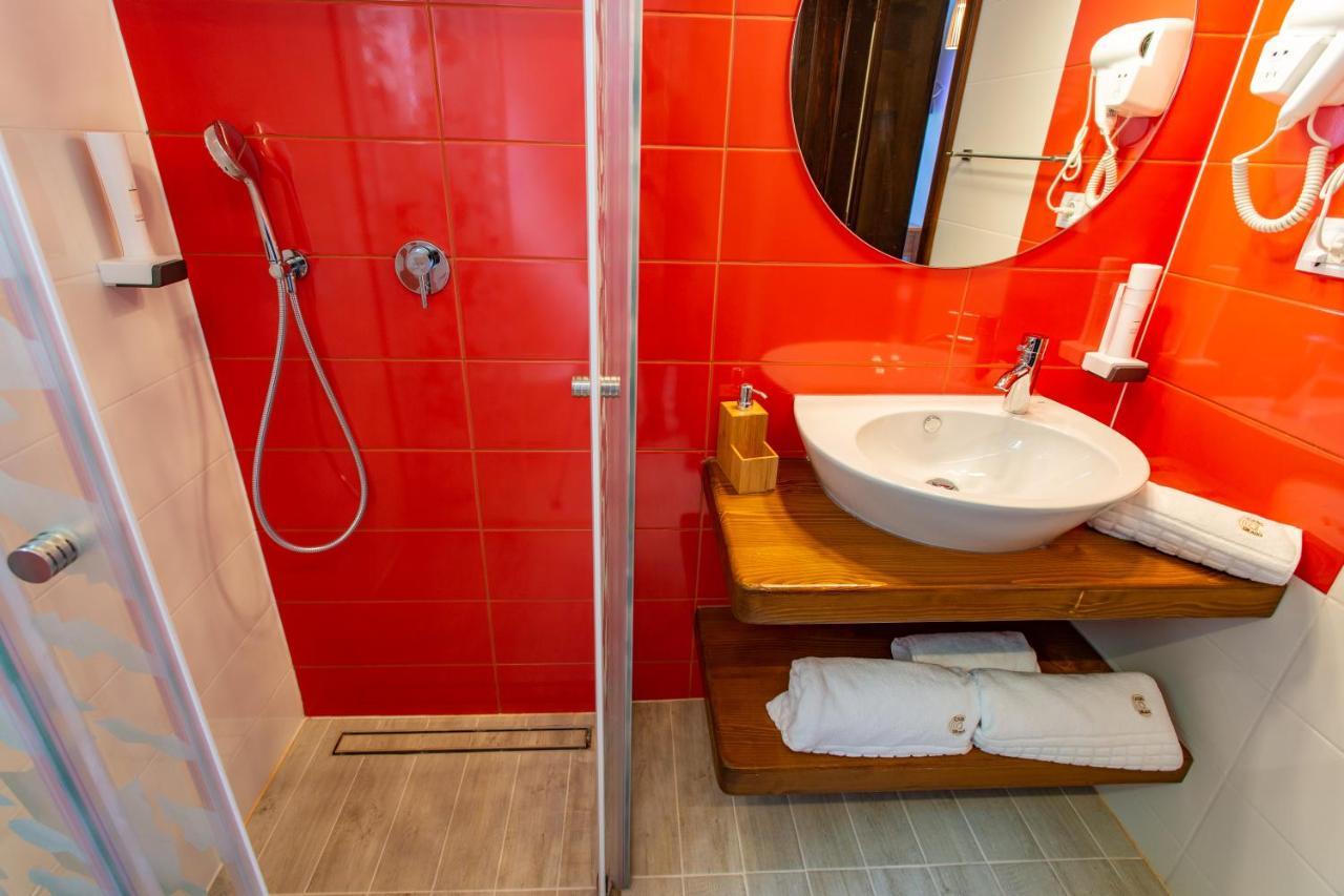 Casadrago , Sauna Si Ciubar Cu Apa Sarata